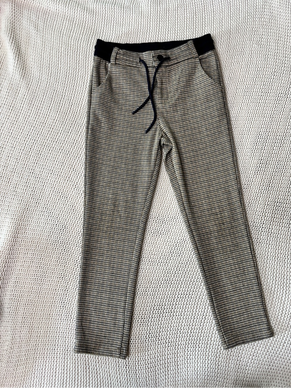 Boy’s Navy, Brown & White Houndstooth Knit Jogger Pants